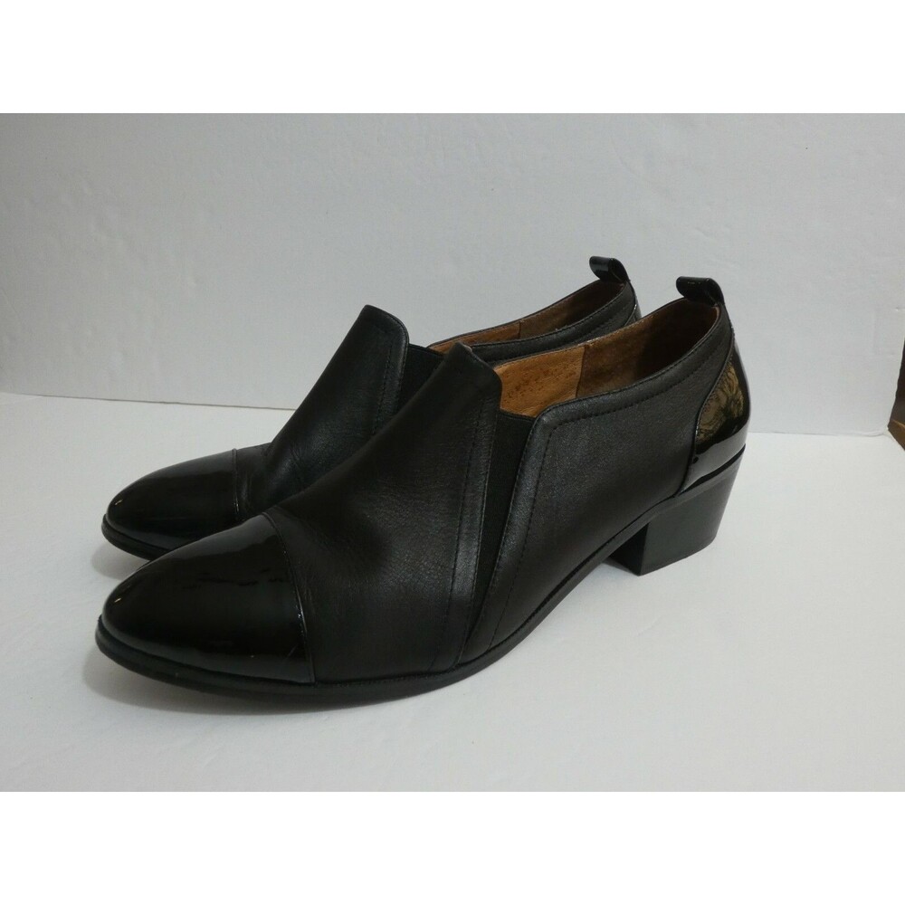 Yosi Samra Women's Size 10 Demi Leather Bootie Black Patent Detail